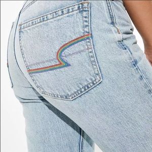 AE rainbow stitch pocket 90s boyfriend jeans